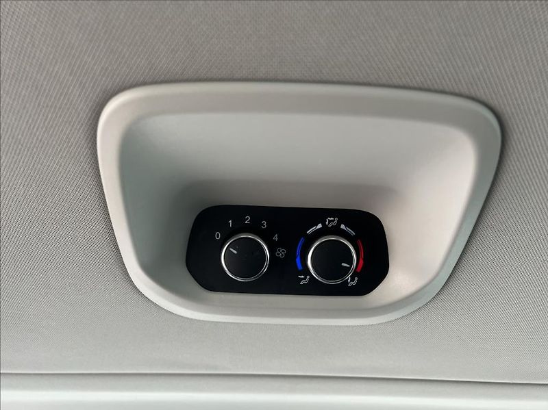 Ford Tourneo Custom 2,0 TDCI 9.Míst,Navi,DPH - fotka 18 z 19
