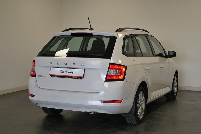 Škoda Fabia - fotka 2 z 21