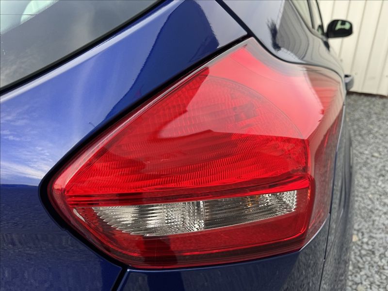 Ford Focus 1,5 TDCi 77kW NAVIGACE - fotka 16 z 50