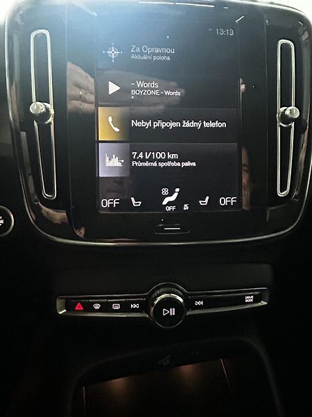Volvo XC40 (2020) XC40 Inscription AWD - fotka 12 z 17