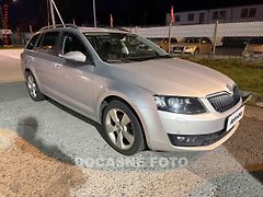 Škoda Octavia (2013) 1.6TDi, ČR, Elegance, bixen - fotografie inzerátu