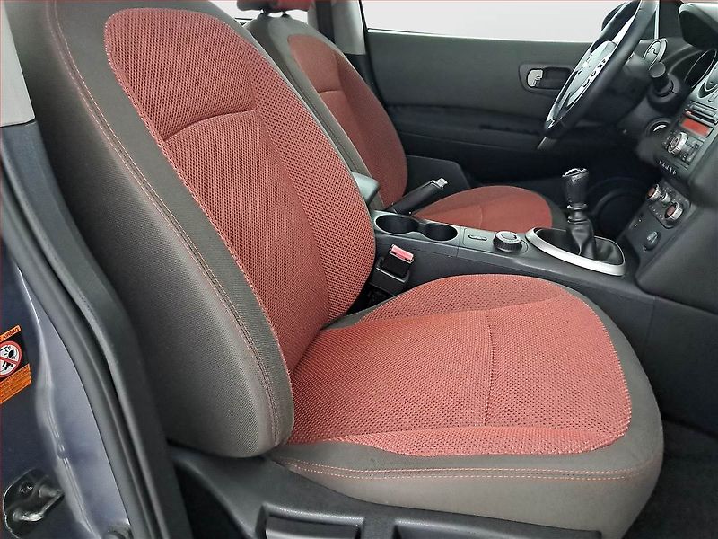 Nissan Qashqai (2007) 2.0, 4X4, Tempomat - fotka 9 z 18