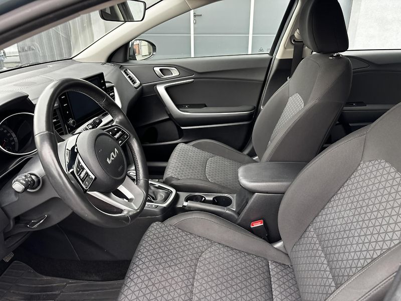 Kia Ceed (2023)  SW Spin 1.5 T-GDI (118 kW) - fotka 11 z 13