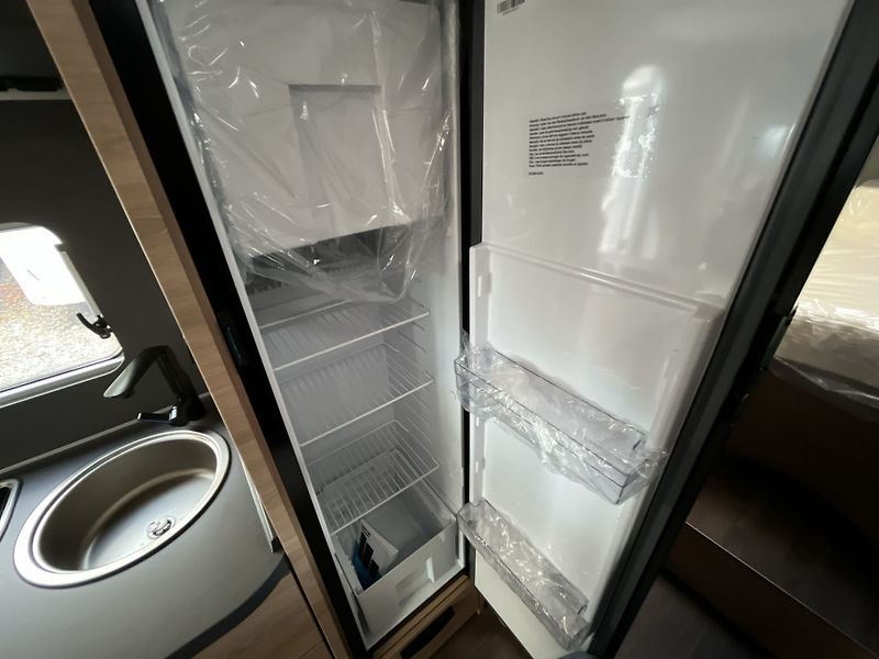 Knaus (2027) L!VE WAVE 650 MEG Platinum Sel - fotka 15 z 23