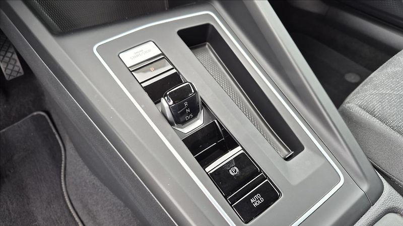 Volkswagen Golf 2,0 TDi DSG Life Tažné DPH - fotka 12 z 22