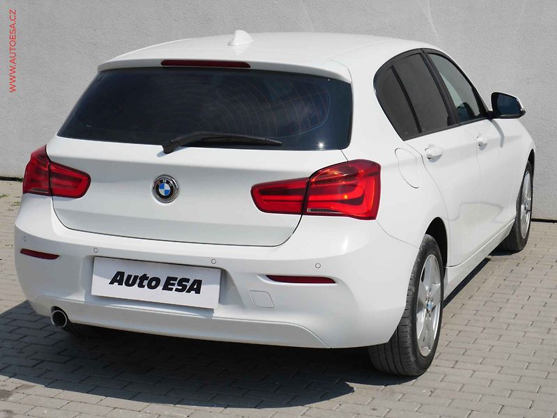 BMW Řada 1 (2015) 1.5D, Navigace, výhřev - fotka 4 z 22