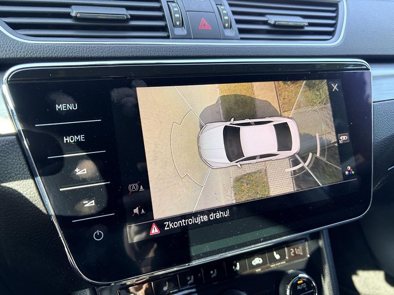 Škoda Superb 2.0TDI DSG MATRIX CANTON - fotka 44 z 59