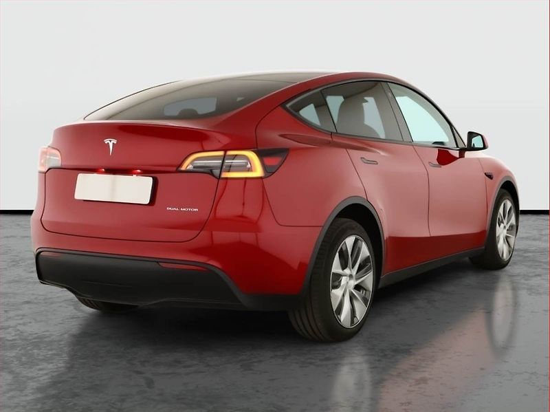 Tesla Model Y (2022) Long Range AWD 79kWh, SoH 91% - fotka 5 z 19