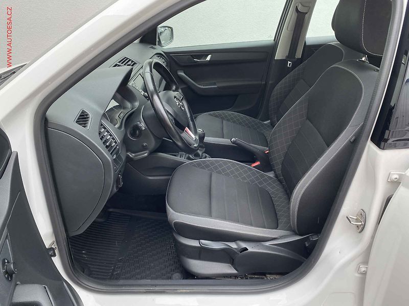 Škoda Fabia (2020) 1.0 TSi, 1.maj,ČR, Ambition - fotka 9 z 17