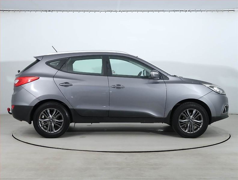 Hyundai ix35 (2014) 2.0 GDI, 4X4, Kůže, Tempomat - fotka 6 z 20