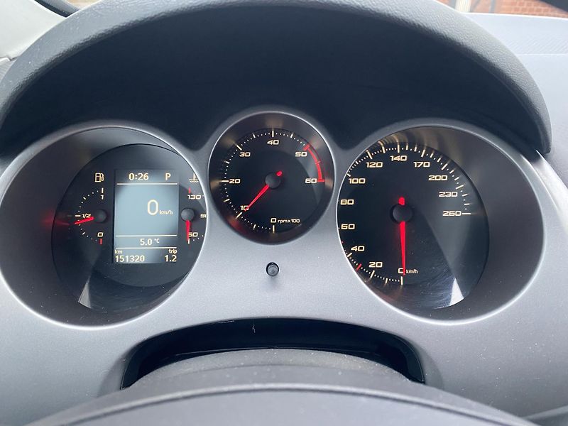 Seat Altea 1.6TDi, AUTOMAT,STYLE, VÝB.ST. - fotka 21 z 46