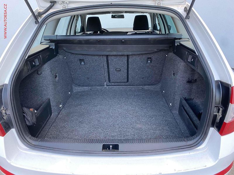 Škoda Octavia (2015) 1.6TDi, ČR, Ambition, +kola - fotka 7 z 15