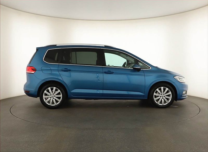 Volkswagen Touran (2016) 2.0 TDI, Automat, Serv.kniha - fotka 6 z 20
