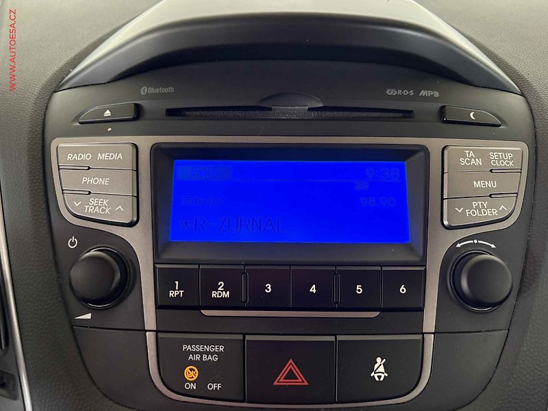 Hyundai ix35 (2014) 1.7 CRDi, ČR, Trikolor Plus - fotka 11 z 14