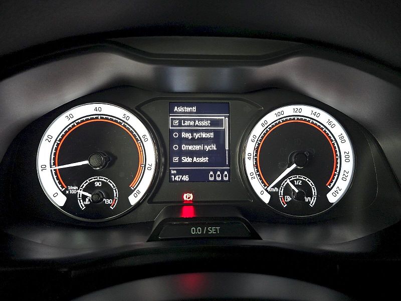 Škoda Scala (2022) 1.5TSi 110kW MONTE CARLO - fotka 20 z 29