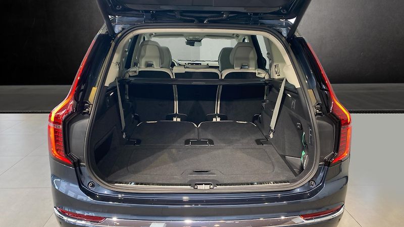 Volvo XC90 (2026) PLUS BRIGHT, T8 AWD, 184+115 k - fotka 6 z 13