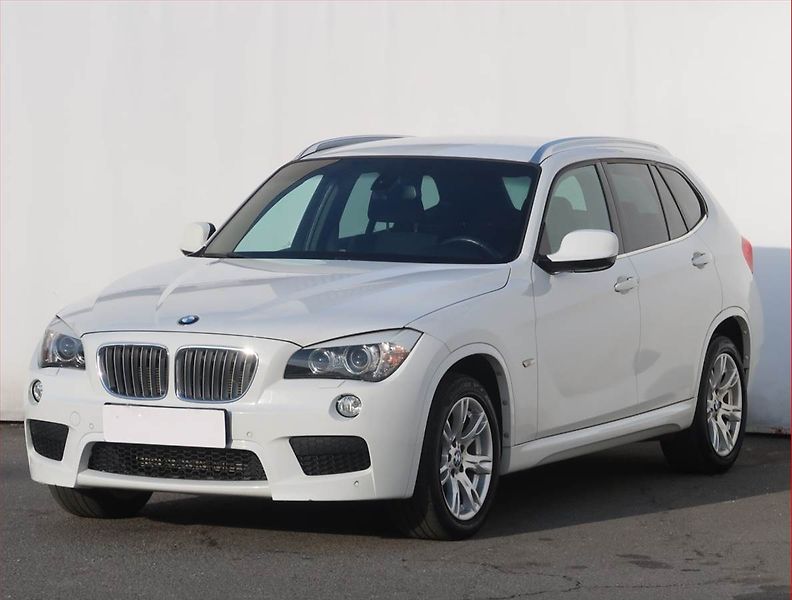 BMW X1 (2012) xDrive23d, 4X4, Serv.kniha - fotka 2 z 18