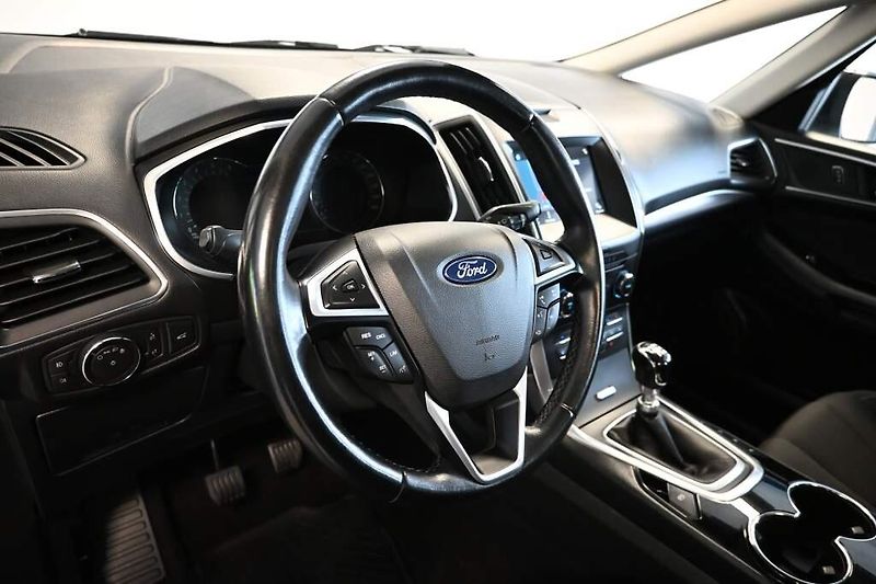 Ford S-MAX (2019) 2.0 TITANIUM LED Kamera ECOBLU - fotka 13 z 35
