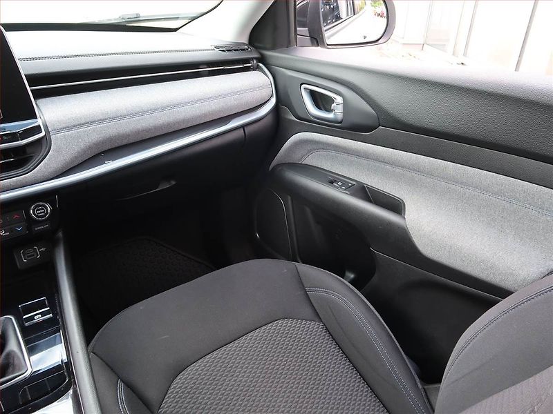 Jeep Compass (2022) 1.3 T-GDI, Serv.kniha - fotka 8 z 18