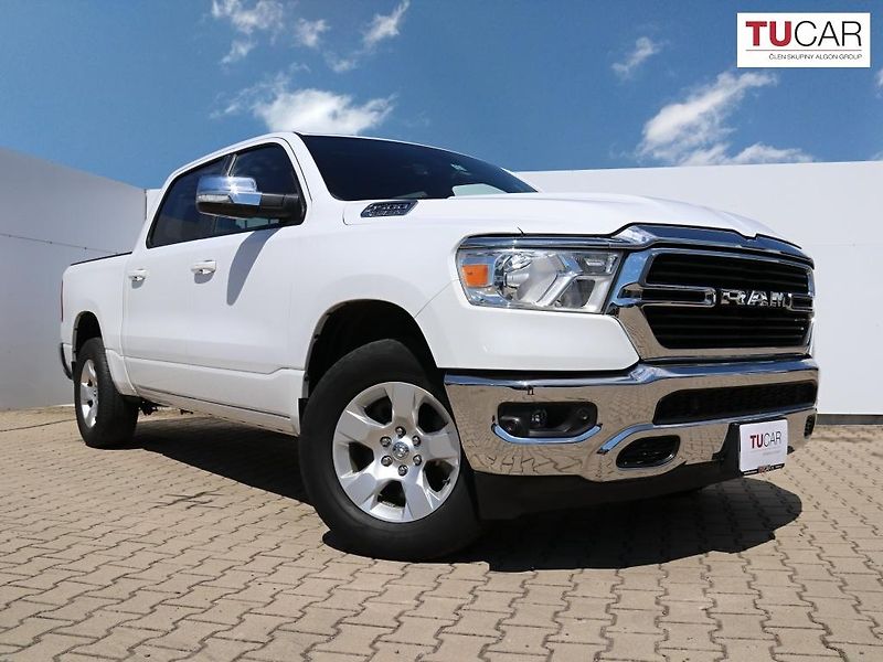 RAM 1500 (2021) BigHorn 5.7 V8 HEMI - fotka 3 z 31