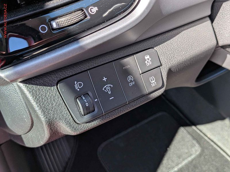 Kia Stonic (2021) 1.2i, 2.maj,ČR, Edition - fotka 13 z 17