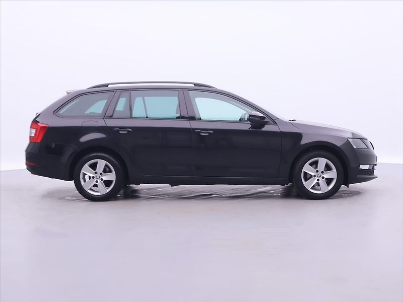 Škoda Octavia 1,6 TDI 85kW Ambition Fresh CZ - fotka 8 z 26