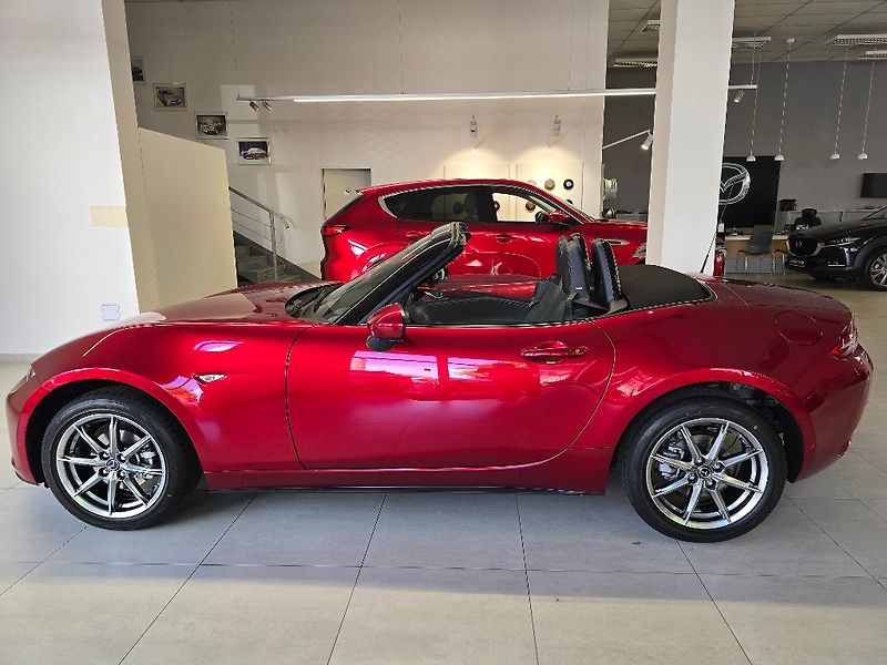 Mazda MX-5 (2025) ST 1.5L G132 6MT EXCLUSIVE-LIN - fotka 2 z 6