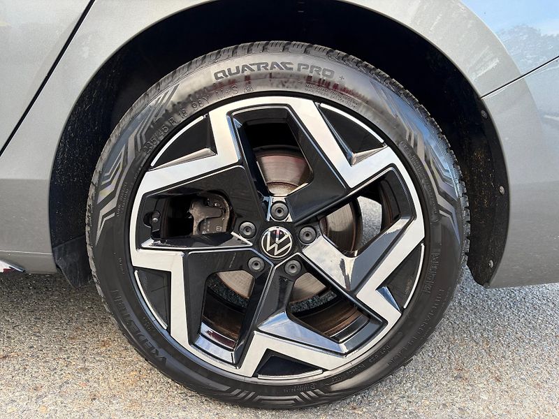 Volkswagen Passat (2025) R-Line DSG masáže MATRIX ACC  - fotka 57 z 57