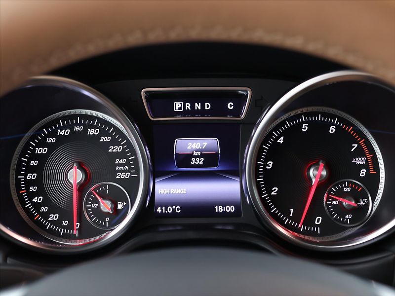 Mercedes-Benz Třídy G 6,0 650 Maybach Landaulet AMG - fotka 48 z 97