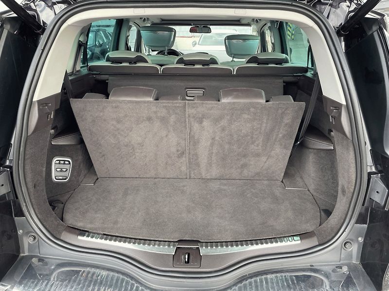 Renault Espace (2016) 1.6 dCi,118kW,Initiale Paris - fotka 11 z 49