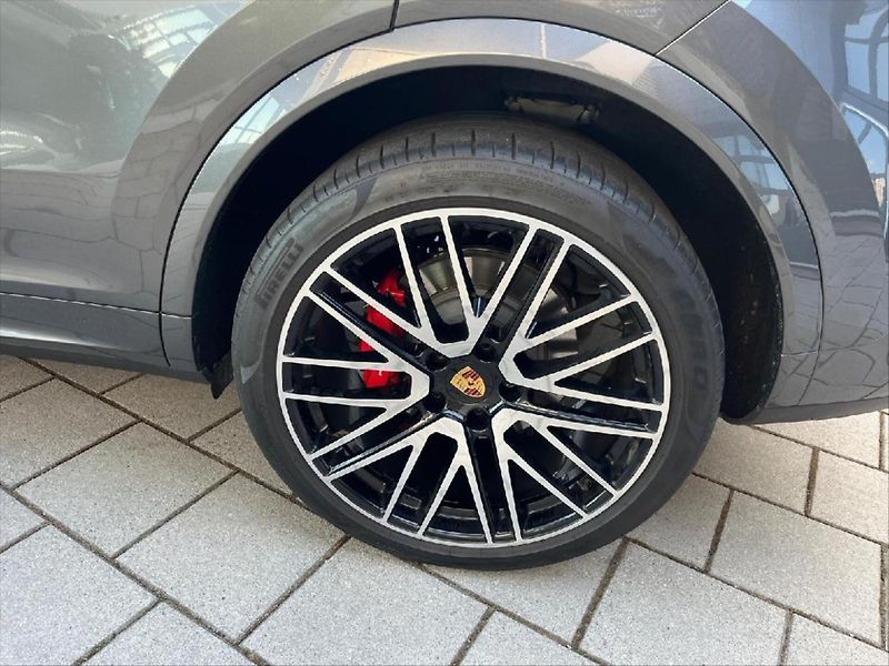 Porsche Cayenne 4,0   V8 S Coupe - fotka 7 z 17