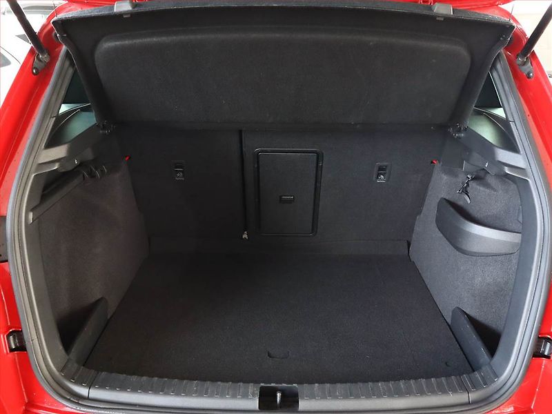 Škoda Karoq (2023) Sportline 1.5 TSI - fotka 12 z 22