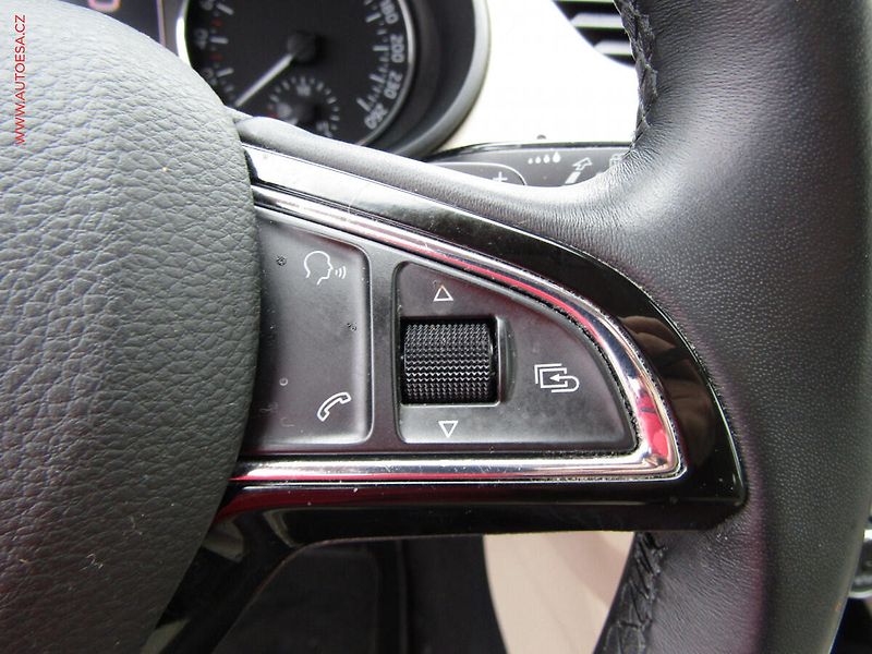 Škoda Octavia (2013) 1.4 TSi, Elegance, DSG, bixen - fotka 13 z 20