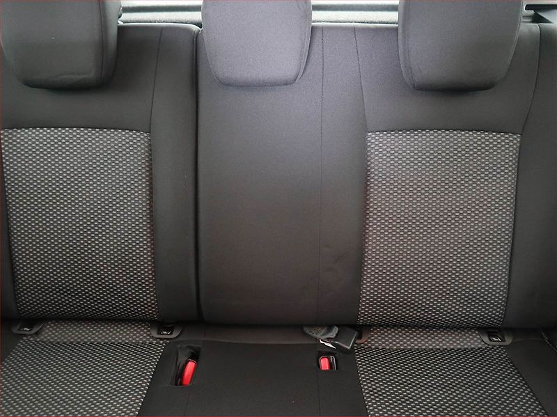 Suzuki Vitara (2018) Premium 1.6 VVT, ČR,1.maj - fotka 10 z 21