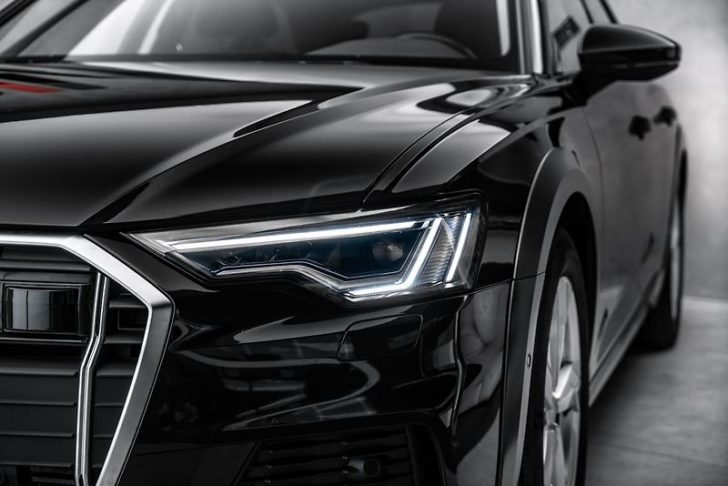 Audi A6 Allroad 55TFSI Q Matrix Pano - fotka 9 z 23