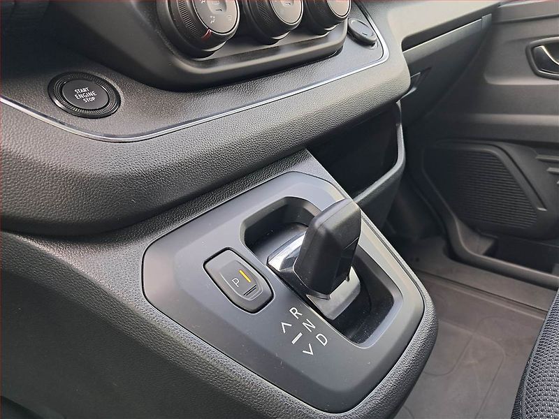 Renault Trafic (2026) 2.0 Blue dCi, Bus, 9Míst, ČR - fotka 13 z 16