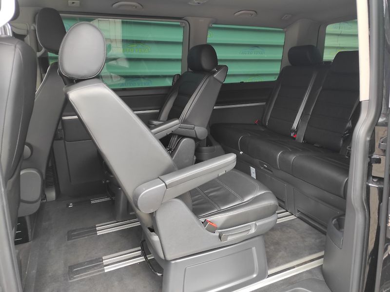 Volkswagen Multivan 2,0TDi DSG,4x4,Highline,7 míst - fotka 20 z 59