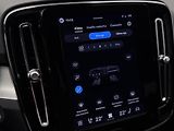 Volvo XC40 B4 DARK PLUS CZ 1.maj - náhled 42