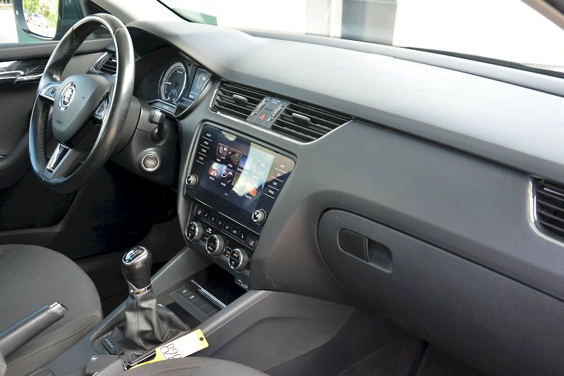 Škoda Octavia (2018) Combi 2.0 TDI 110 kW Style - fotka 17 z 26