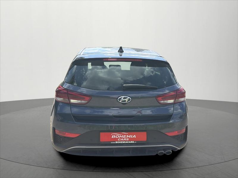 Hyundai i30 1,5 1.5 T-GDI MildH Family DCT - fotka 6 z 25