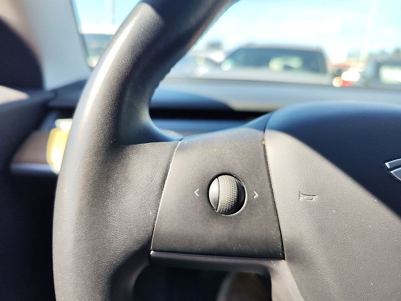 Tesla Model 3 EV/366kW Long Range Dual M. - fotka 24 z 28