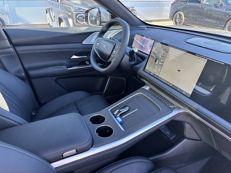 Xpeng G9 (2026) AWD Performance Pro - fotka 11 z 15