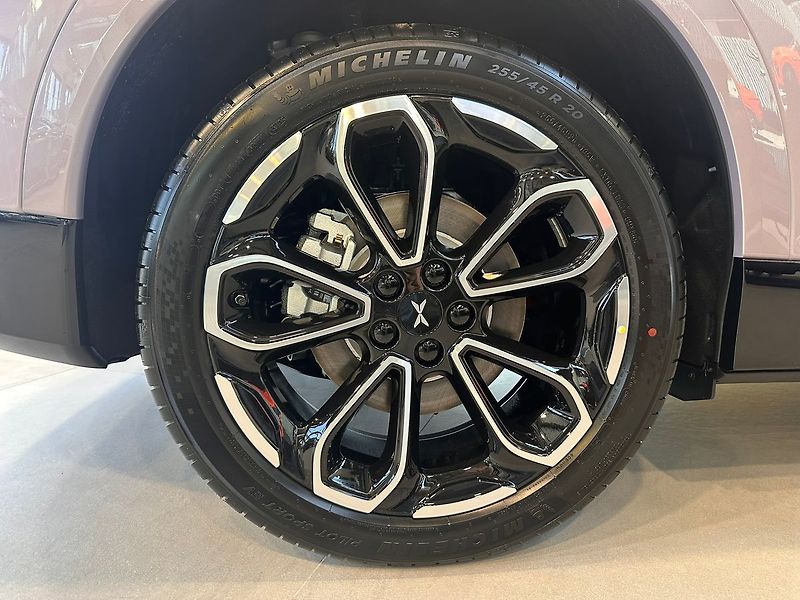 Xpeng G6 (2026) AWD Performance - 487 HP !!! - fotka 8 z 10