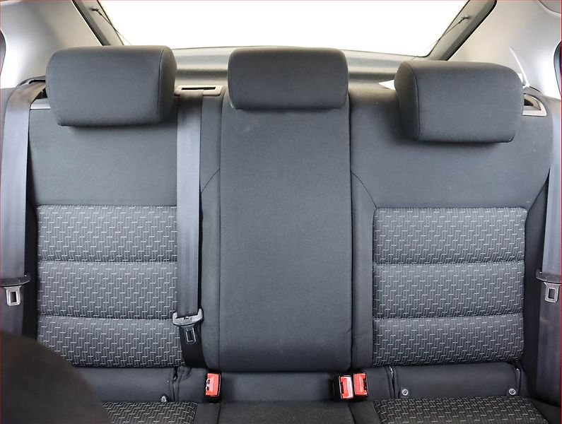 Škoda Octavia (2011) 1.6 TDI, Vyhř. sedaček - fotka 10 z 15