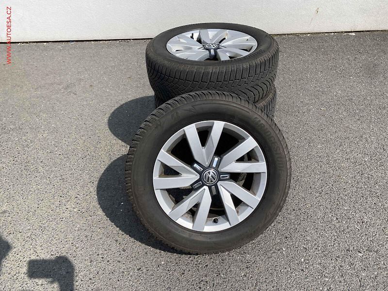 Volkswagen Passat (2015) 2.0 TDi, AC, výhřev sed. - fotka 19 z 19