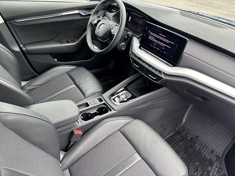 Škoda Octavia (2024) 1.5 TSI e-TEC DSG Style - fotka 9 z 32