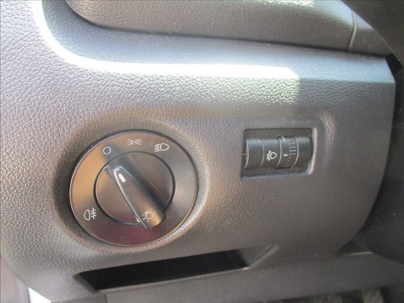 Škoda Fabia 1,2 TSi, klimatizace,serviska, - fotka 15 z 28