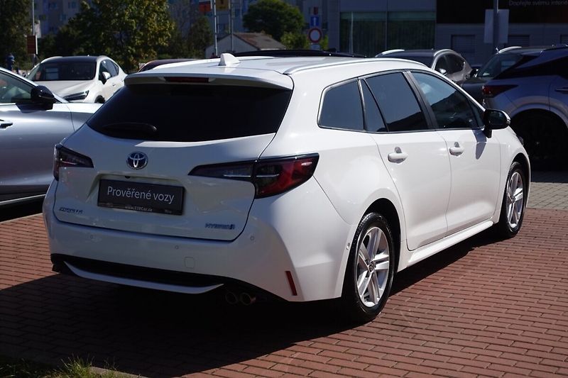 Toyota Corolla 2.0HSD e-CVT Comfort Tech - fotka 4 z 30