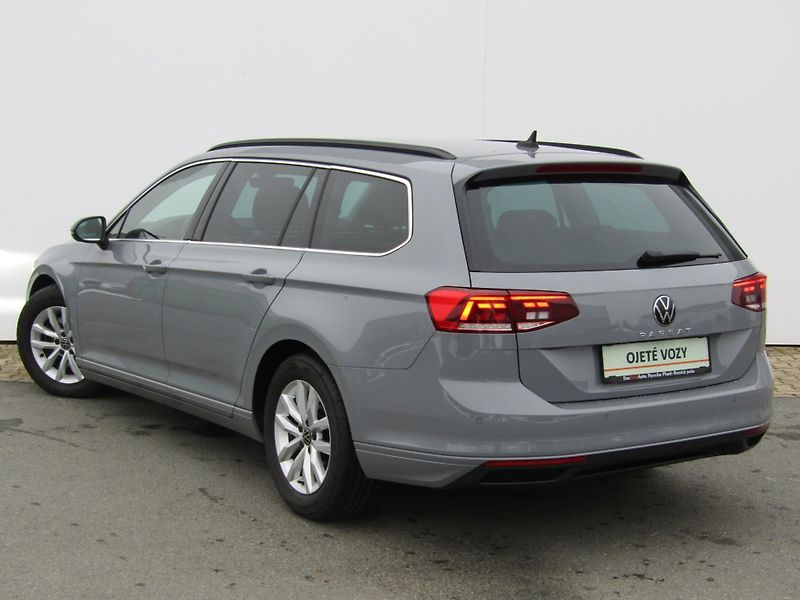 Volkswagen Passat Business 2.0 TDI 110KW DSG Var - fotka 13 z 30