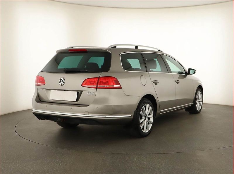 Volkswagen Passat (2014) Comfortline 2.0 TDI, 4X4 - fotka 5 z 14